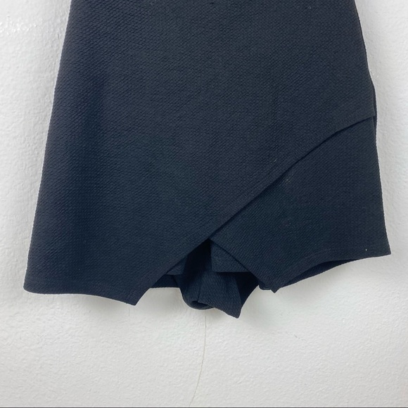 SARAH LA Black Asymmetrical Romper Keyhole Back - Picture 3 of 9